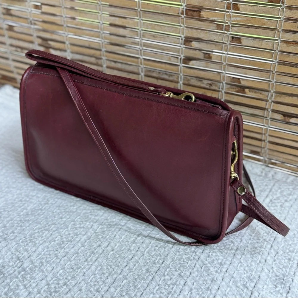 SOLD DONT BUY Vintage 70s 80s leather crossbody bag Kosta’s originals Small - Picture 2 of 16